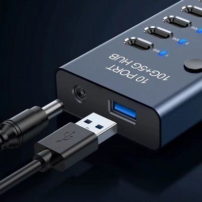 ���� USB �� 10 ������ USB-A �-USB-C ������� �� 10Gbps |  ��� USB HUB 985F